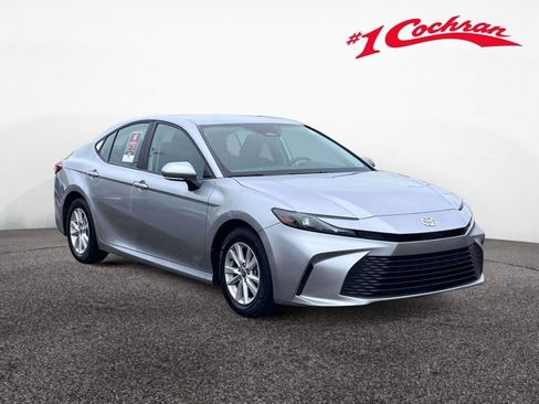 Used 2025 Toyota Camry LE FWD image 1