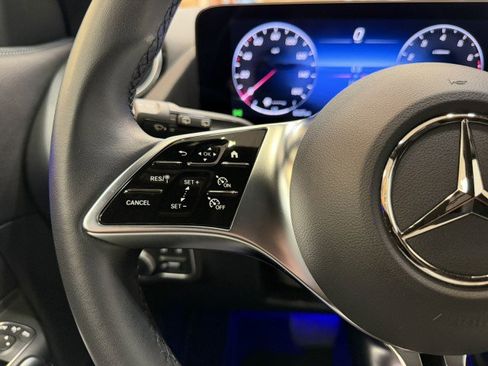 Certified 2025 Mercedes-Benz GLA 250 image 21