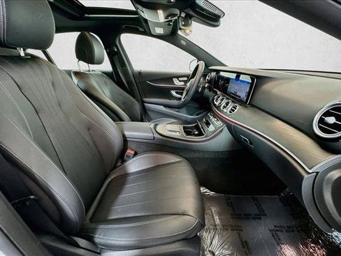 Used 2022 Mercedes-Benz E 350 Sedan image 27