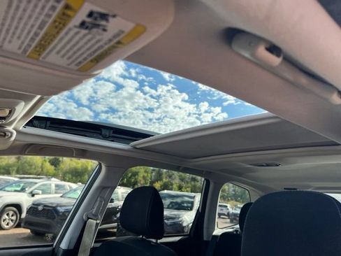 Used 2018 Subaru Forester 2.5i Premium AWD/4WD image 23