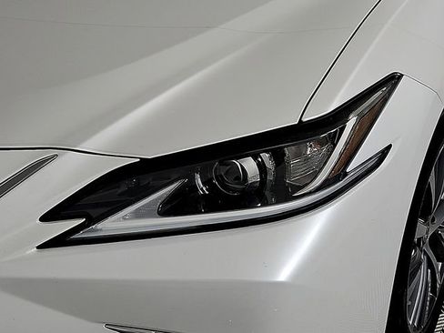 Used 2021 Lexus ES 350 w/ Protection Package (P3) FWD image 9