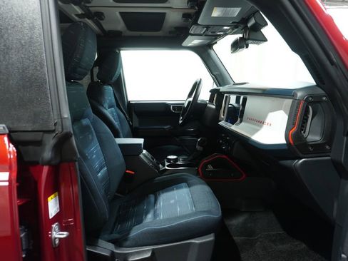 Used 2025 Ford Bronco Heritage Edition AWD/4WD image 12
