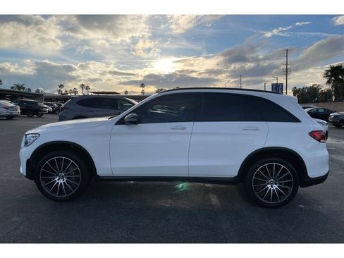 Used 2021 Mercedes-Benz GLC 300 image 2