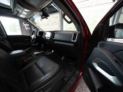 Used 2023 Nissan Frontier SV w/ SV Premium Package AWD/4WD image 25