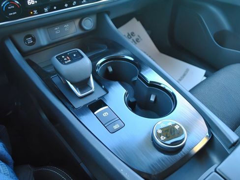 Used 2025 Nissan Rogue SV image 26