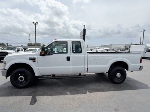 Used 2010 Ford F250 XL AWD/4WD image 10