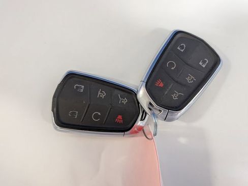 Used 2017 Cadillac Escalade ESV Premium Luxury image 41