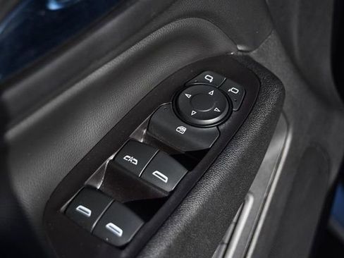 Used 2019 Chevrolet Equinox Premier image 9