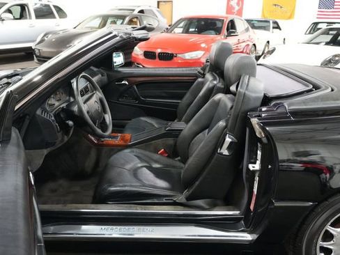 Used 1997 Mercedes-Benz SL 320 image 16