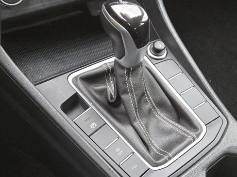 Used 2024 Volkswagen Jetta S image 30