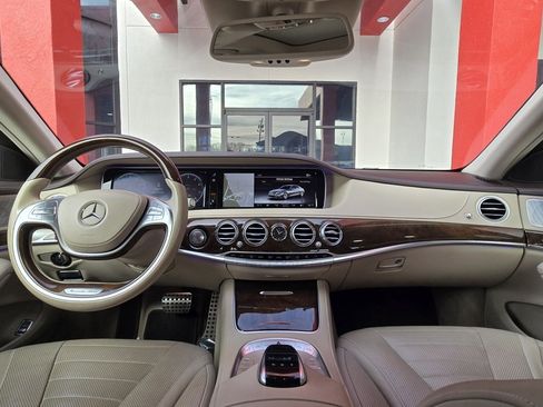 Used 2017 Mercedes-Benz S 550 Sedan image 22
