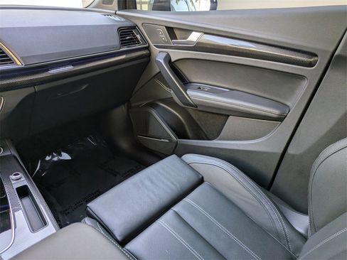 Used 2025 Audi SQ5 Premium Plus image 18