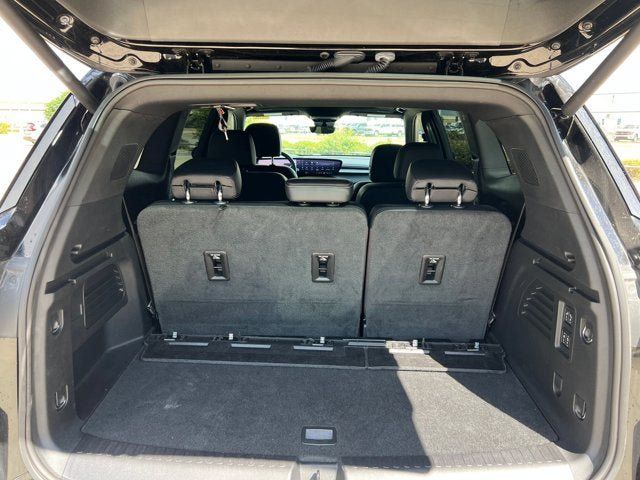 Used 2026 Buick Enclave Sport Touring w/ Power Package FWD image 5