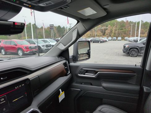 New 2026 GMC Sierra 2500 Denali w/ Denali Reserve Package image 25