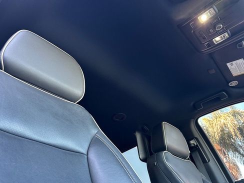 Used 2021 GMC Yukon XL SLT w/ Rear Media and Nav Package image 15