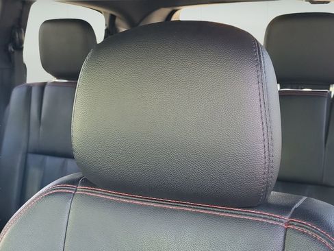 Used 2015 Dodge Grand Caravan R/T w/ Driver Convenience Group FWD image 7