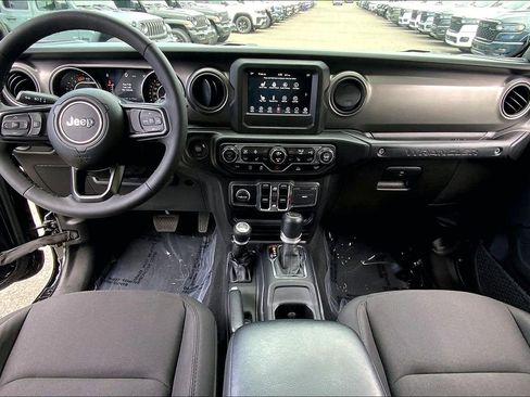 Certified 2023 Jeep Wrangler Unlimited Sport AWD/4WD image 15