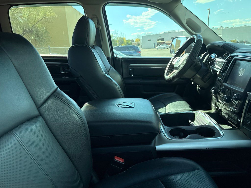 Used 2018 RAM 2500 Laramie w/ Sport Appearance Group AWD/4WD image 3