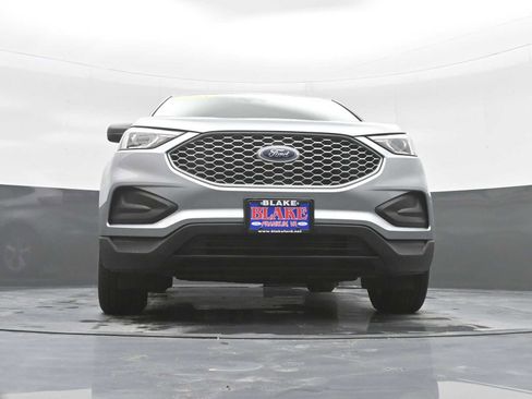 Used 2023 Ford Edge SE image 30
