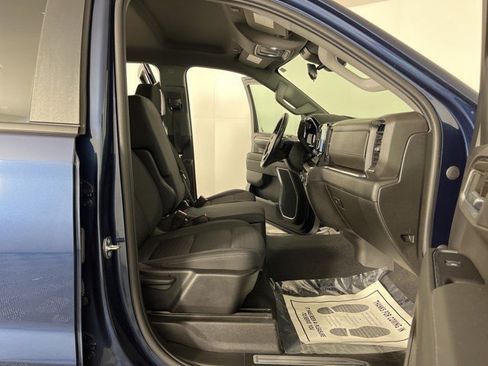 Used 2022 Chevrolet Silverado 1500 LT AWD/4WD image 31