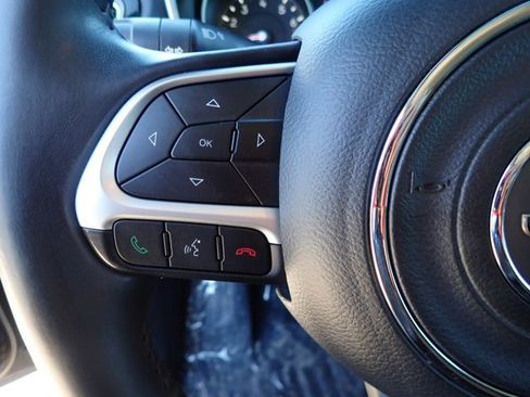 Used 2020 Jeep Compass Latitude FWD image 13