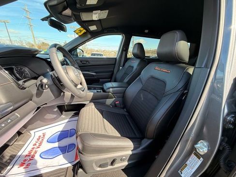 Certified 2025 Nissan Pathfinder Rock Creek image 15