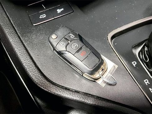 Used 2023 Ford Ranger XLT w/ Equipment Group 301A Mid image 10