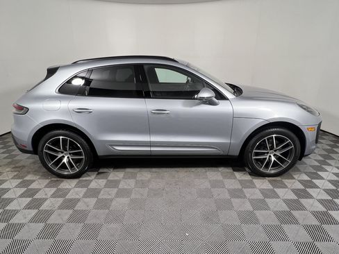 Certified 2026 Porsche Macan AWD/4WD image 8