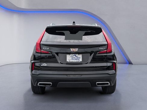 Used 2025 Cadillac XT4 Premium Luxury FWD image 7