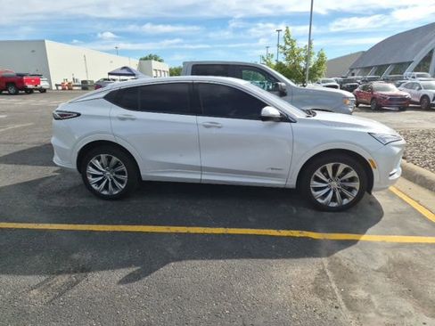 Certified 2025 Buick Envista Avenir FWD image 4