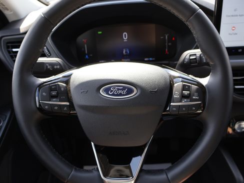 Used 2025 Ford Escape SE FWD image 34
