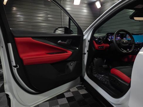 Used 2024 Chevrolet Blazer EV RS image 31