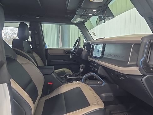 Used 2024 Ford Bronco Wildtrak image 28