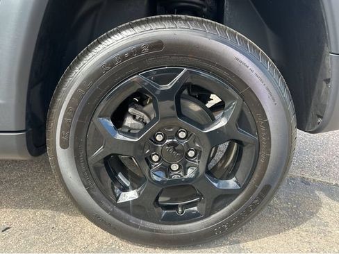 Used 2023 Jeep Compass Trailhawk AWD/4WD image 16