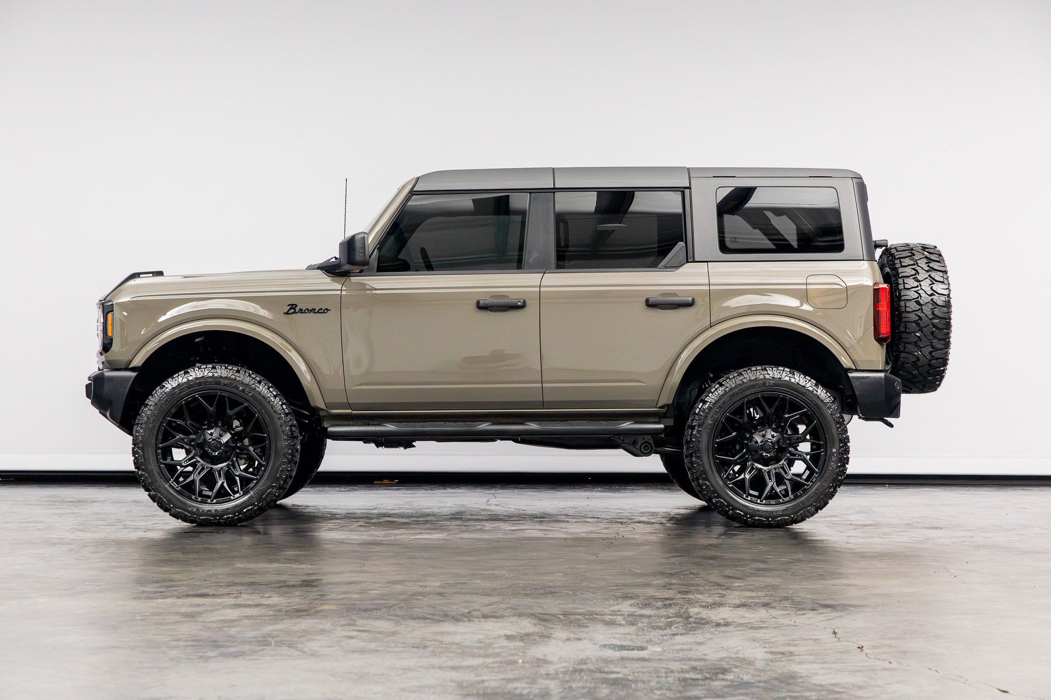 Used 2025 Ford Bronco Big Bend AWD/4WD image 9