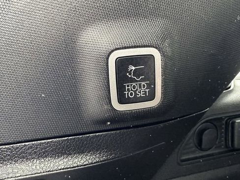 Used 2022 Jeep Grand Cherokee Altitude image 23