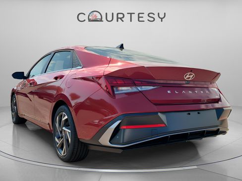 New 2026 Hyundai Elantra Limited image 3