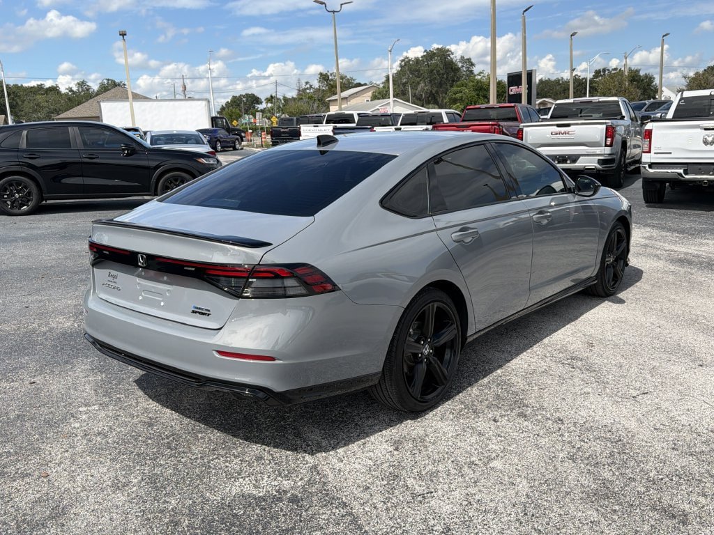 Used 2025 Honda Accord Sport image 4