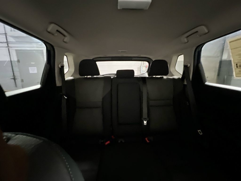 Used 2025 Nissan Rogue SV FWD image 30