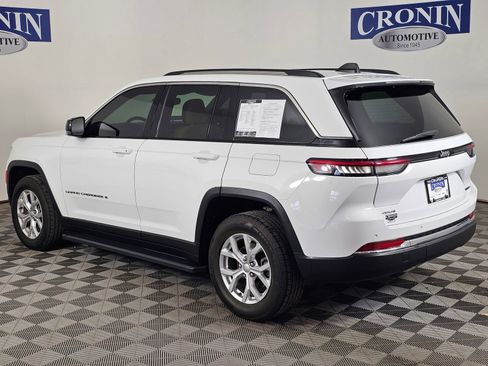 Used 2023 Jeep Grand Cherokee Limited image 3