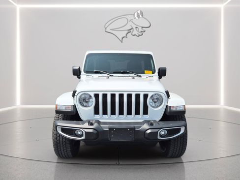 Used 2022 Jeep Wrangler Unlimited Sahara w/ Cold Weather Group AWD/4WD image 2