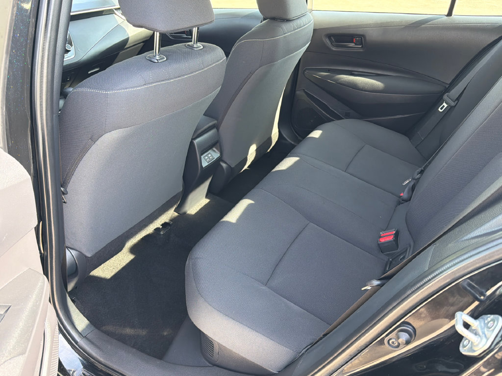 Used 2025 Toyota Corolla LE FWD image 16