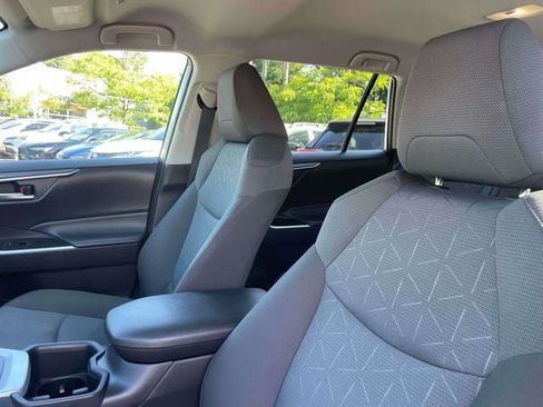 Certified 2025 Toyota RAV4 XLE AWD/4WD image 22