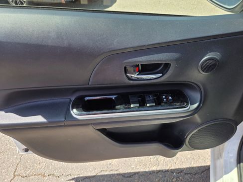 Used 2016 Toyota Prius C Two FWD image 8