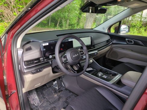 New 2026 Kia Carnival LXS image 18