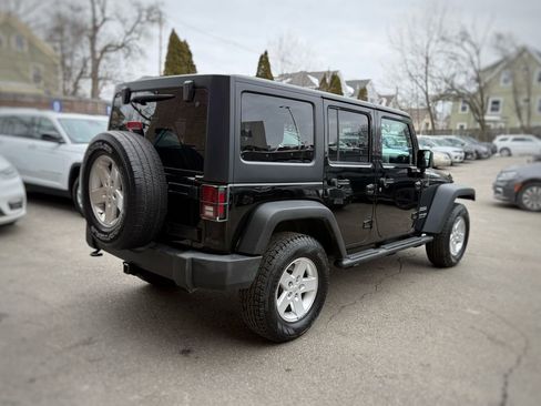 Used 2018 Jeep Wrangler Unlimited Sport S image 8