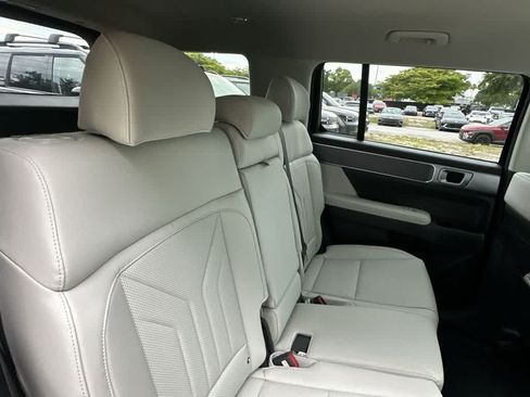 Used 2026 Hyundai Santa Fe SEL FWD image 11