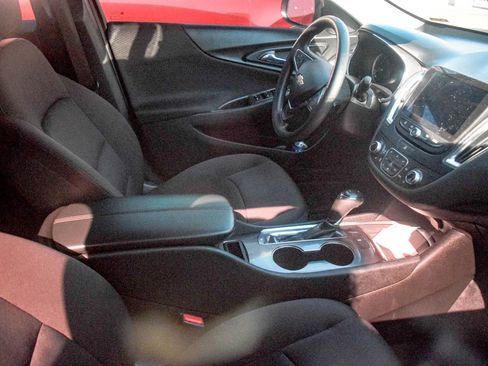 Used 2019 Chevrolet Malibu LT FWD image 18