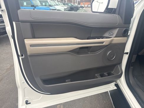 Used 2020 Ford Expedition XLT w/ Equipment Group 202A image 26