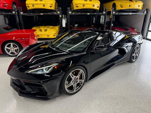 Used 2021 Chevrolet Corvette Stingray Preferred Conv w/ Z51 Performance Package RWD image 13